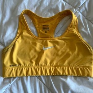 Size small nike sports bra